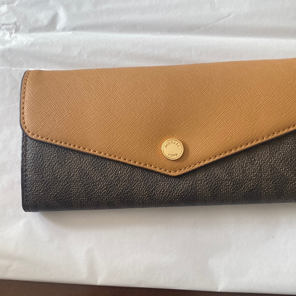 Michael Kors wallet